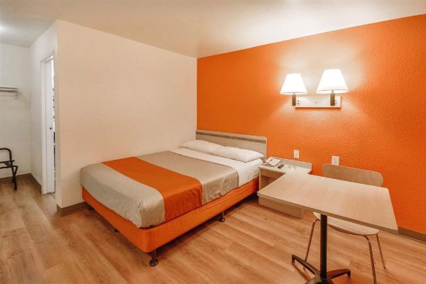 MOTEL 6 HUNTSVILLE TX (Huntsville)
